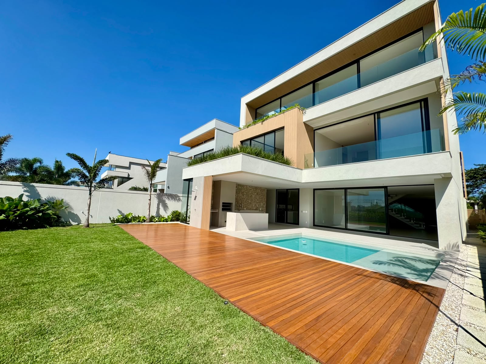 Seven Luxury Real State